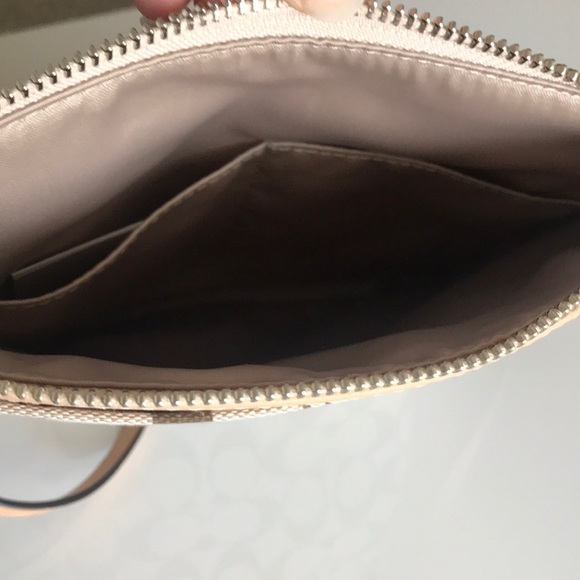 Coach🎀 Crossbody - Picture 5 of 8